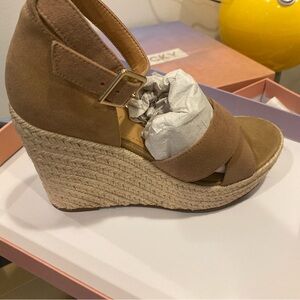Women's Tan Wedge Sandals